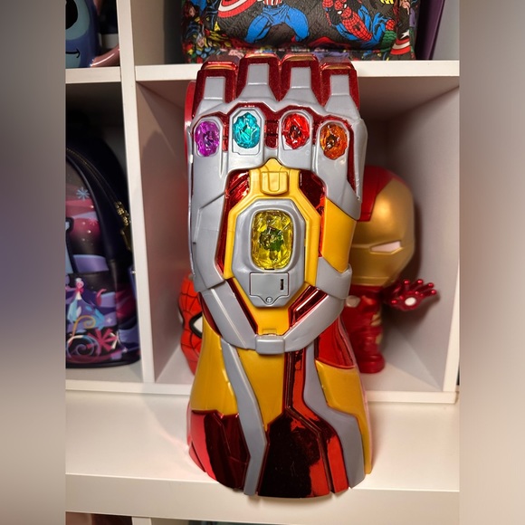 MARVEL SOUVENIR CUP ❤️💛 - Picture 1 of 2